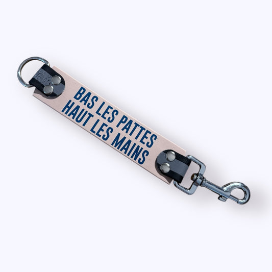 DogTalker 💬 "Bas les pattes, haut les mains"